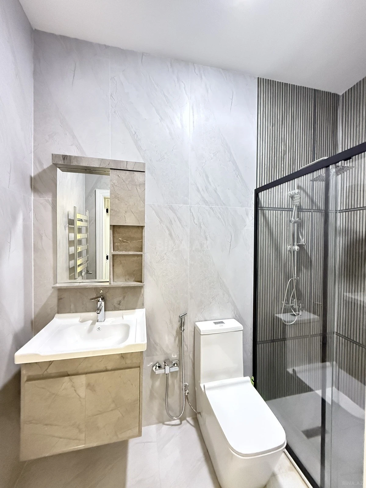 Satılır 4 otaqlı həyət evi 135 m²