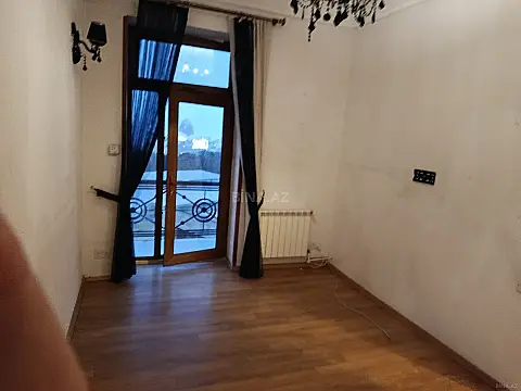 Satılır 3 otaqlı mənzil 115 m²