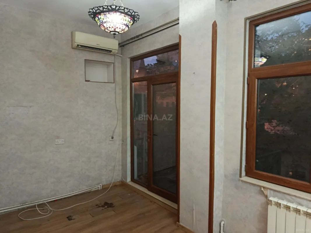 Satılır 3 otaqlı mənzil 115 m²