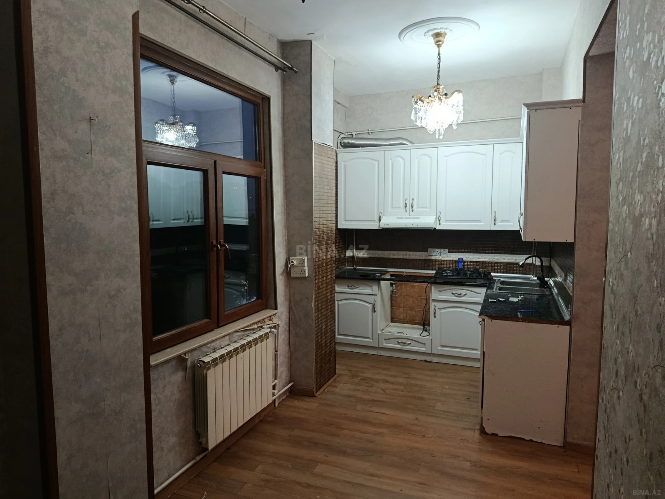 Satılır 3 otaqlı mənzil 115 m²