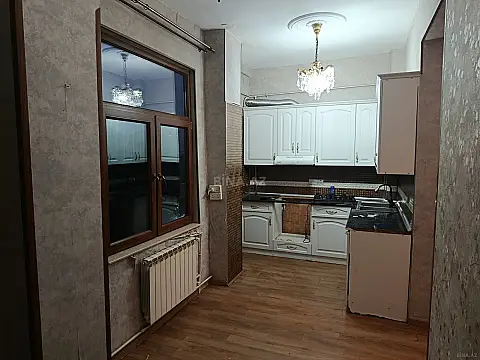 Satılır 3 otaqlı mənzil 115 m²