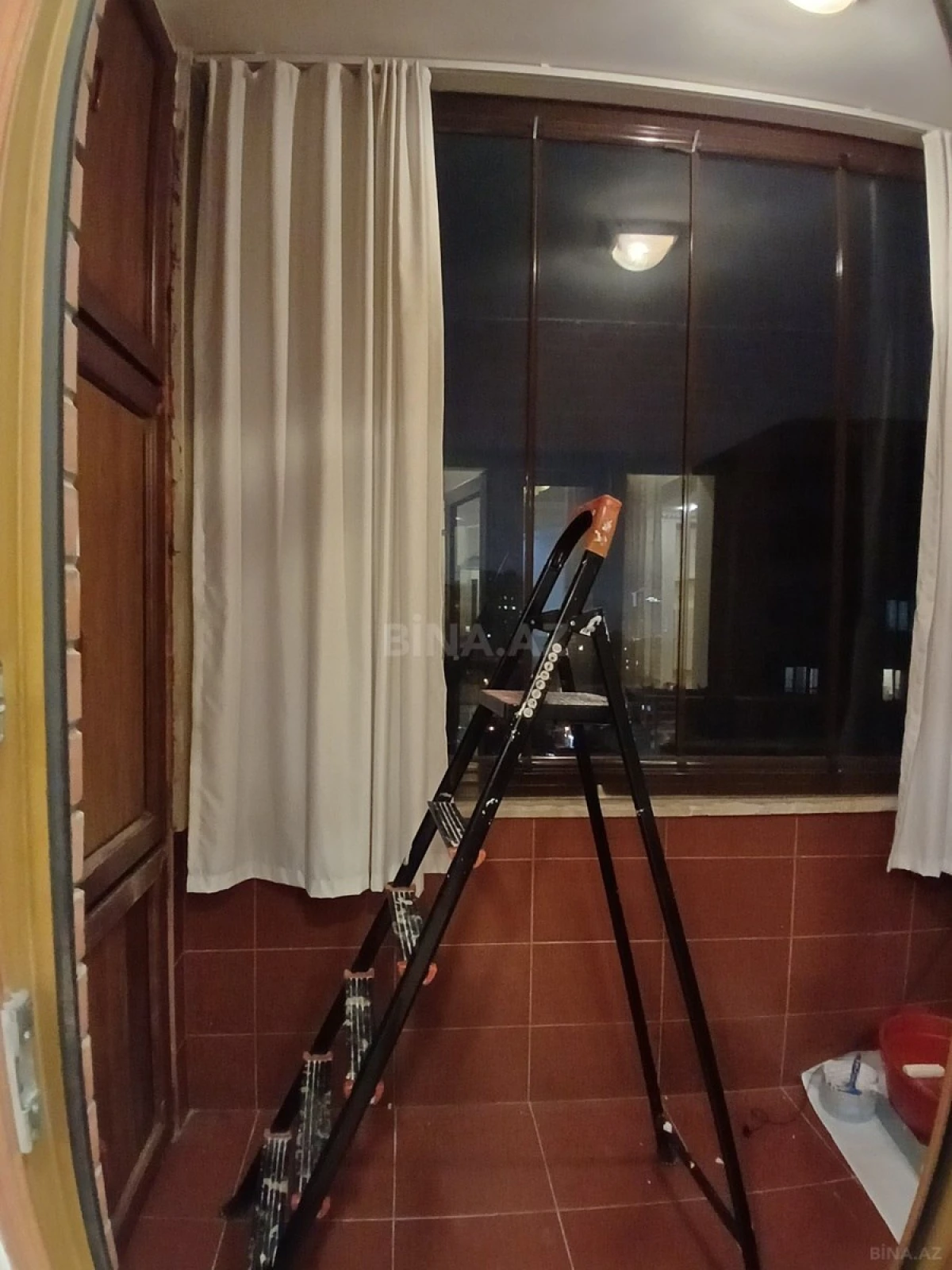 Satılır 3 otaqlı mənzil 115 m²