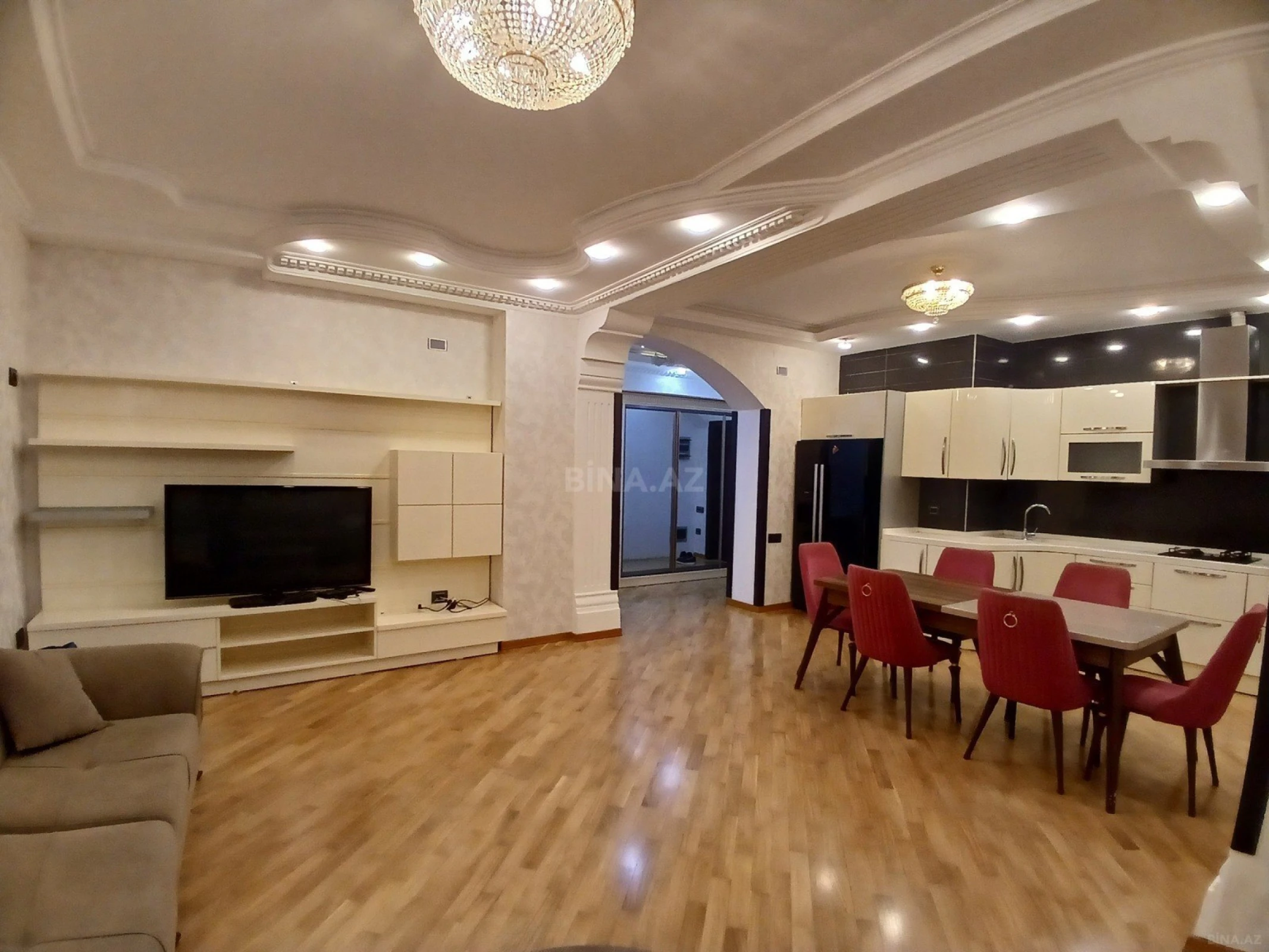 Satılır 3 otaqlı mənzil 115 m²
