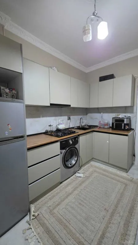 Satılır 2 otaqlı mənzil 65 m²