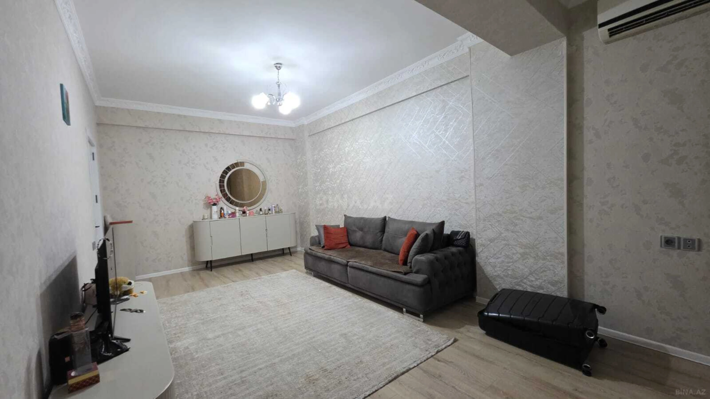 Satılır 2 otaqlı mənzil 65 m²