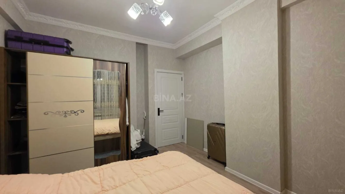 Satılır 2 otaqlı mənzil 65 m²