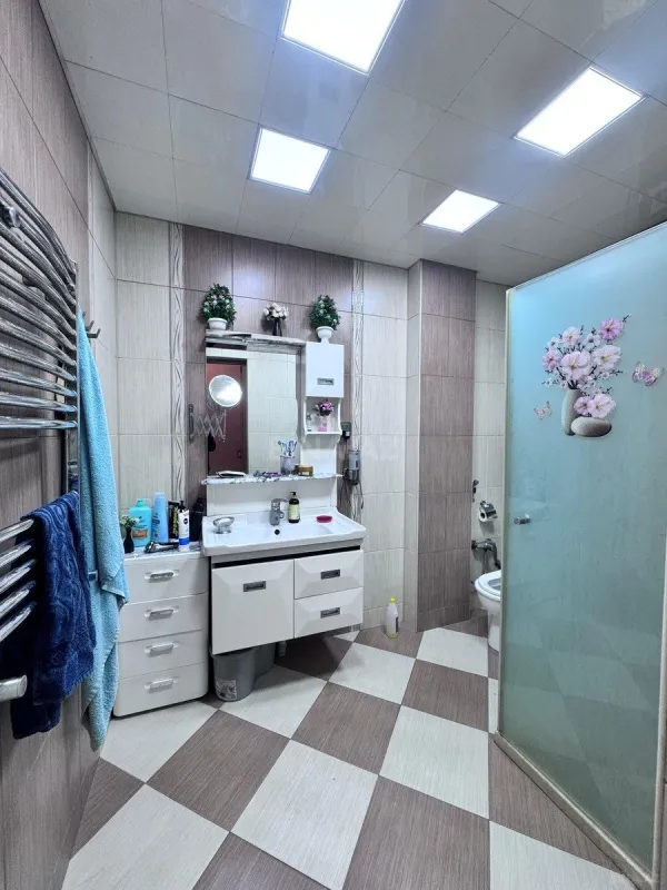 Satılır 3 otaqlı mənzil 100 m²