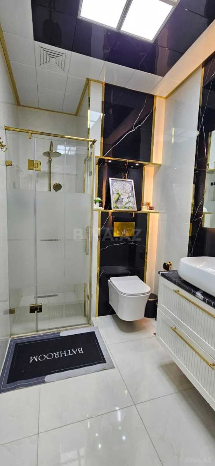 Satılır 4 otaqlı mənzil 130 m²