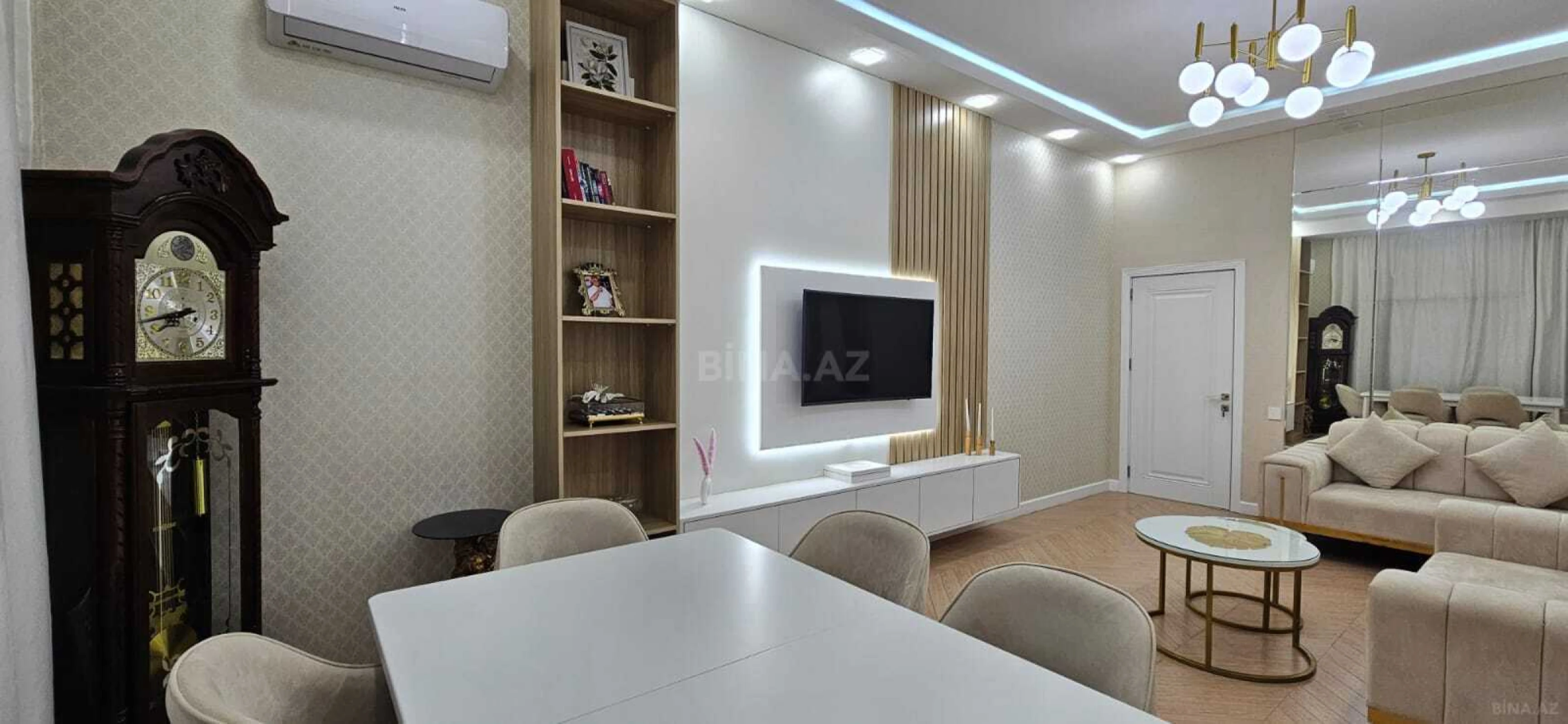 Satılır 4 otaqlı mənzil 130 m²