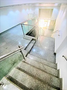 Kirayə verilir 11 otaqlı ofis 800 m²