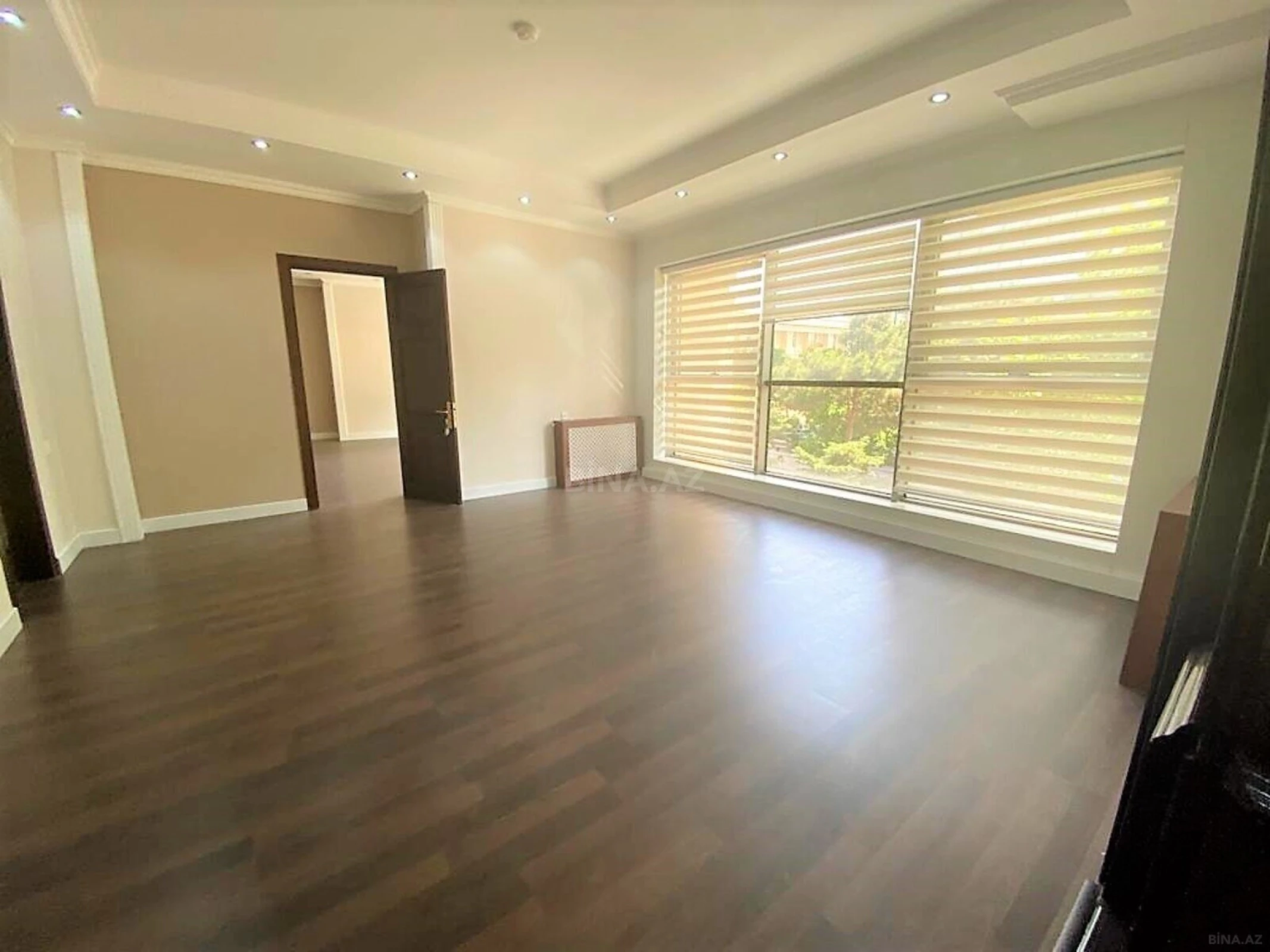 Kirayə verilir 11 otaqlı ofis 800 m²