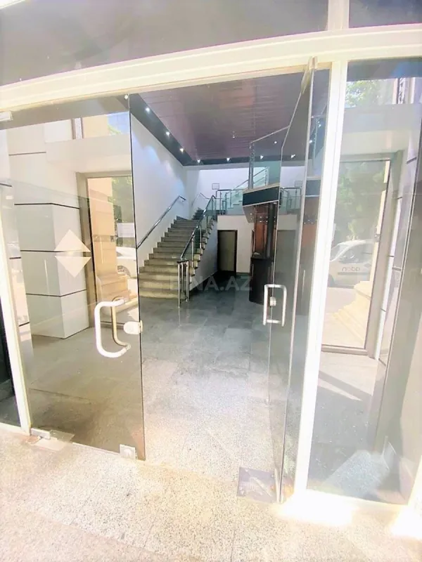 Kirayə verilir 11 otaqlı ofis 800 m²