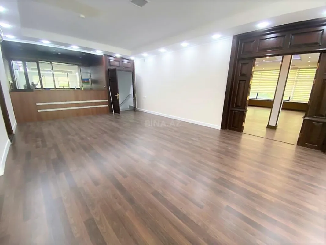Kirayə verilir 11 otaqlı ofis 800 m²