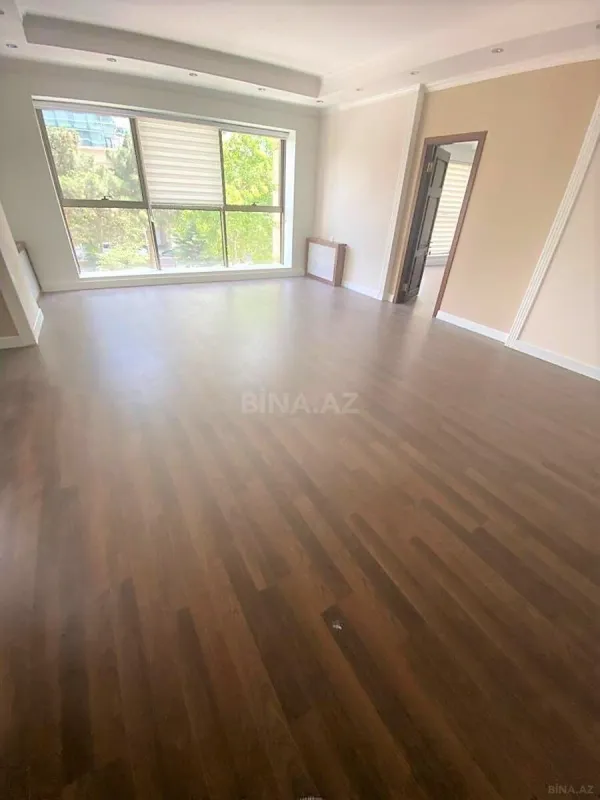 Kirayə verilir 11 otaqlı ofis 800 m²