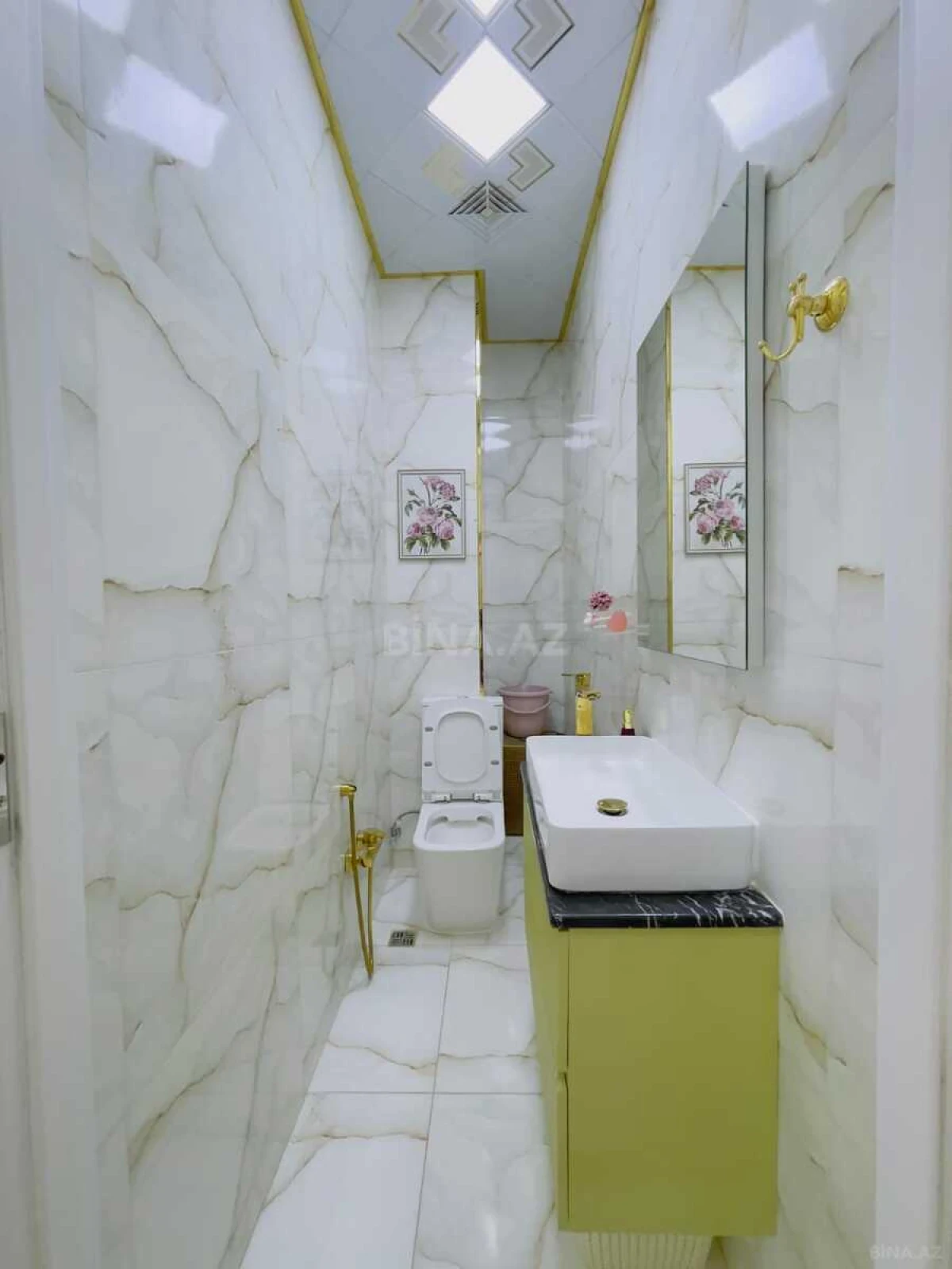 Satılır 4 otaqlı mənzil 130 m²