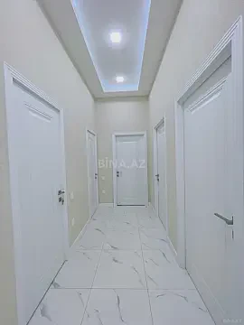 Satılır 4 otaqlı mənzil 130 m²