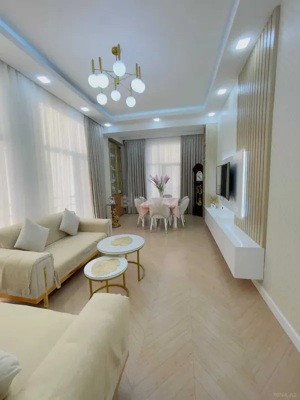 Satılır 4 otaqlı mənzil 130 m²