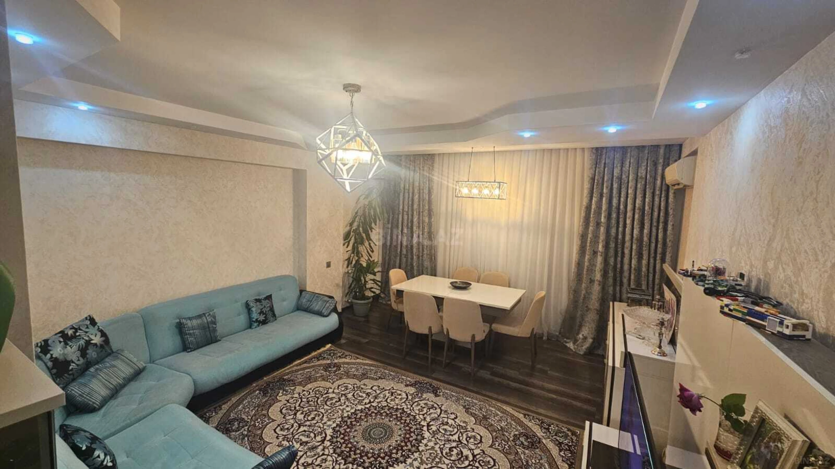 Satılır 2 otaqlı mənzil 100 m²