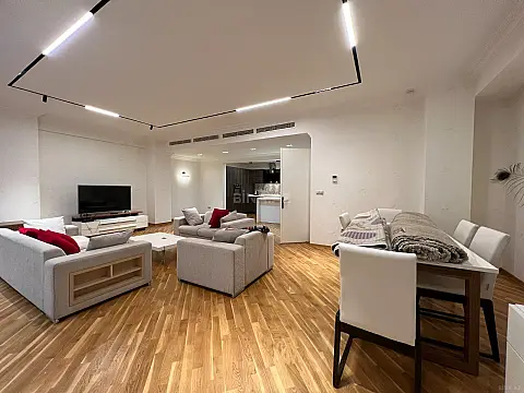 Kirayə verilir 3 otaqlı mənzil 170 m²
