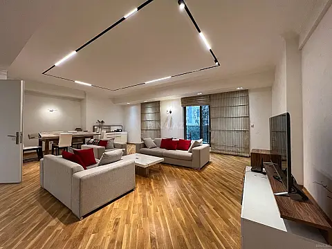 Kirayə verilir 3 otaqlı mənzil 170 m²