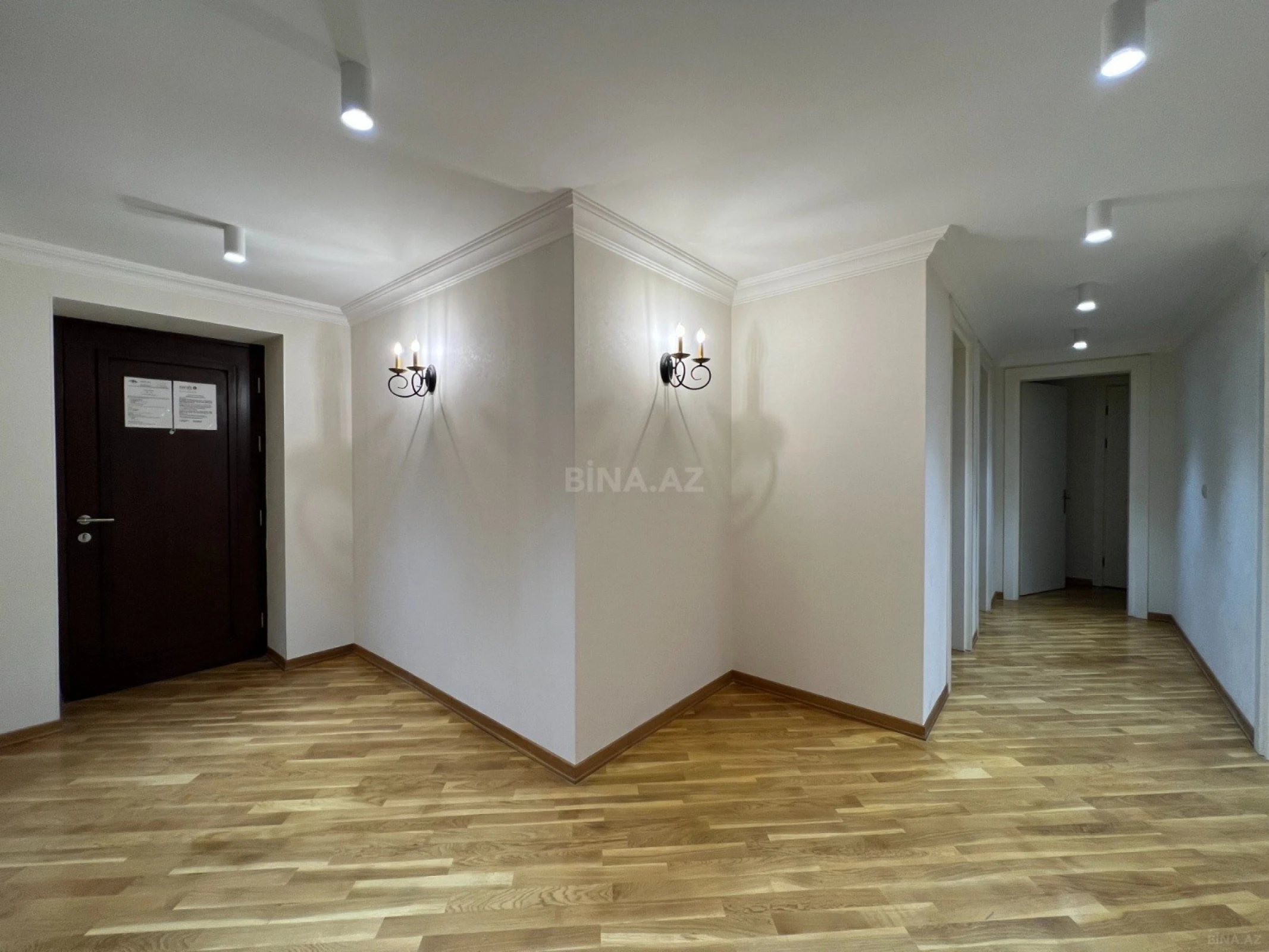 Kirayə verilir 3 otaqlı mənzil 170 m²