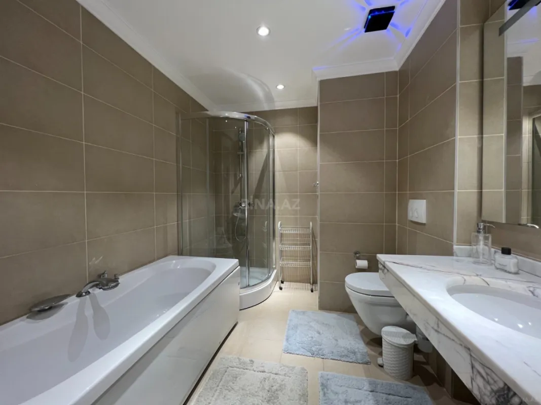 Kirayə verilir 3 otaqlı mənzil 170 m²