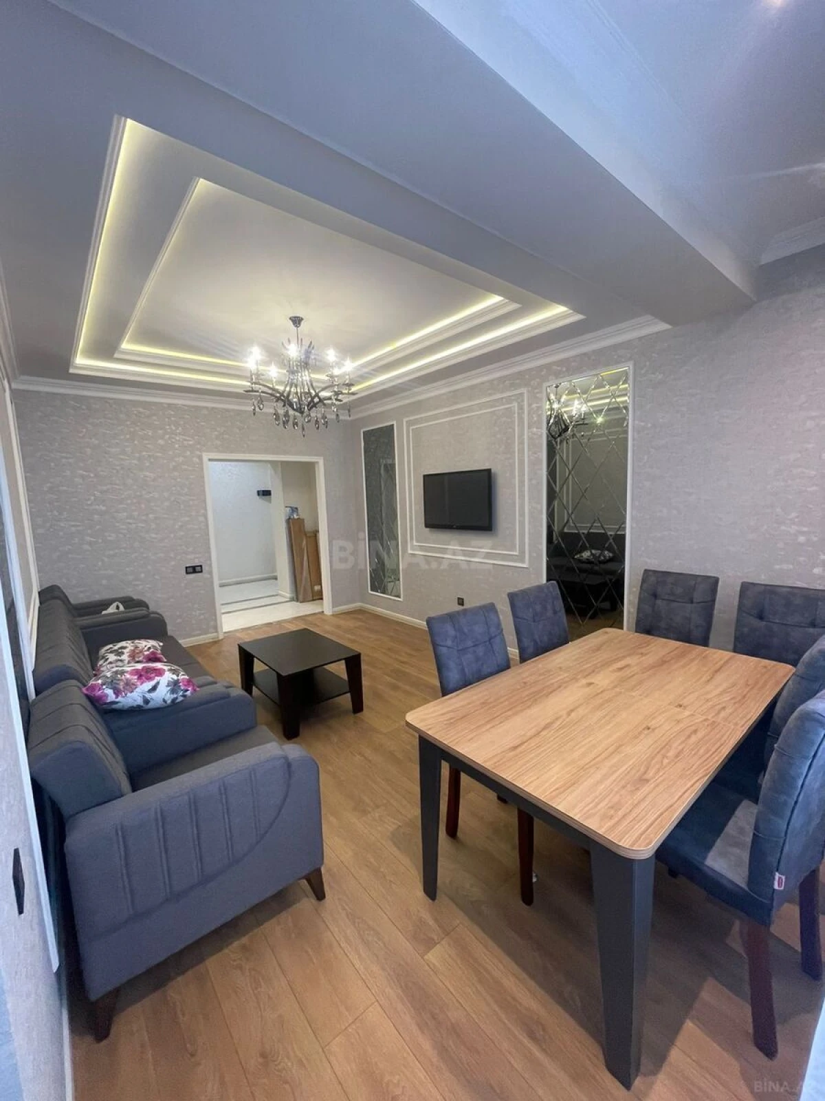 Satılır 3 otaqlı mənzil 107 m²