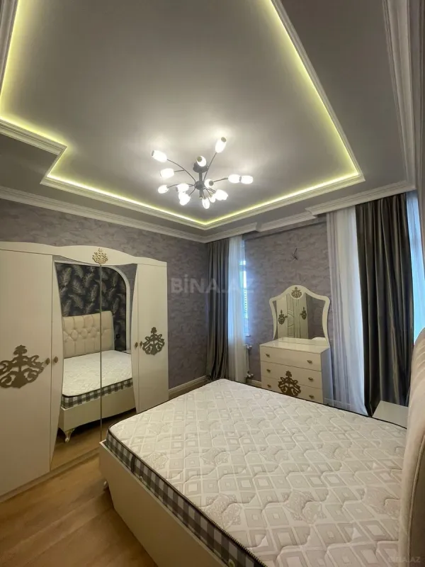 Satılır 3 otaqlı mənzil 107 m²