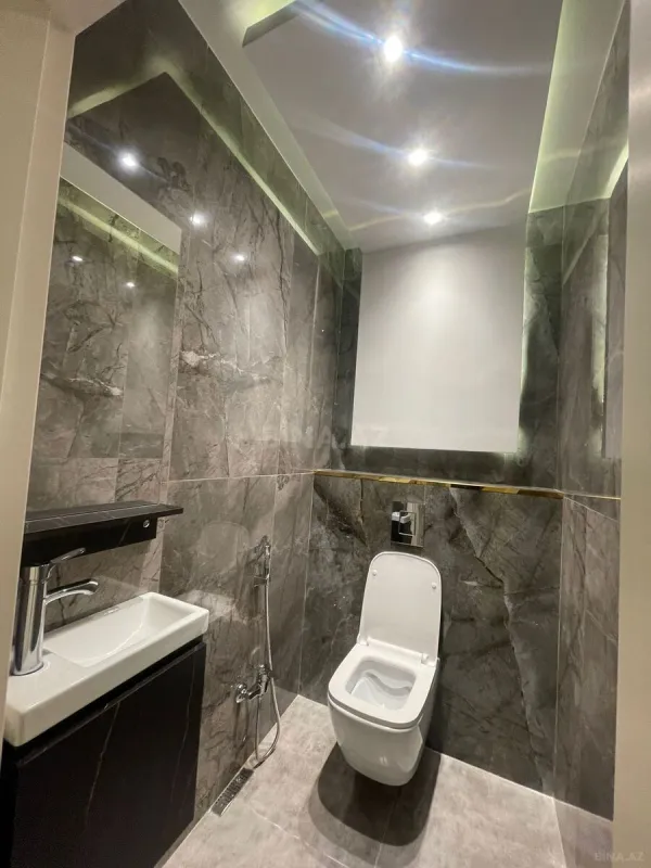 Satılır 3 otaqlı mənzil 107 m²