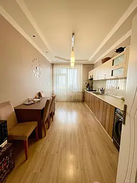 Satılır 3 otaqlı mənzil 120 m²