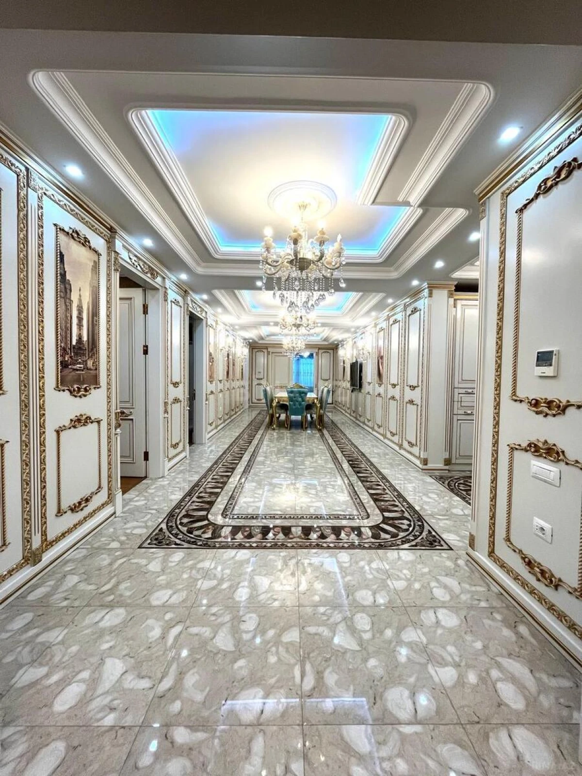 Satılır 5 otaqlı mənzil 535 m²