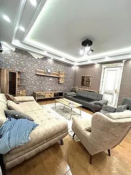 Satılır 5 otaqlı mənzil 535 m²