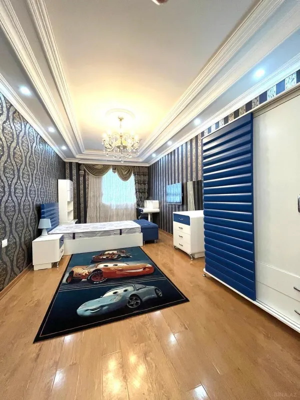 Satılır 5 otaqlı mənzil 535 m²