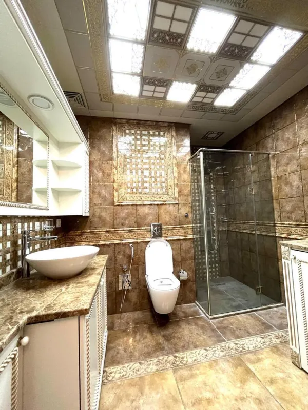 Satılır 5 otaqlı mənzil 535 m²