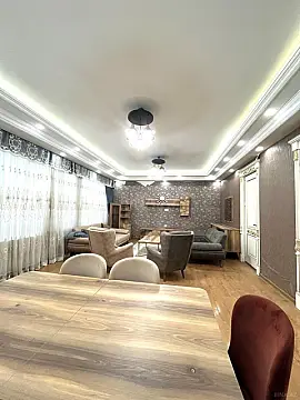 Satılır 5 otaqlı mənzil 535 m²
