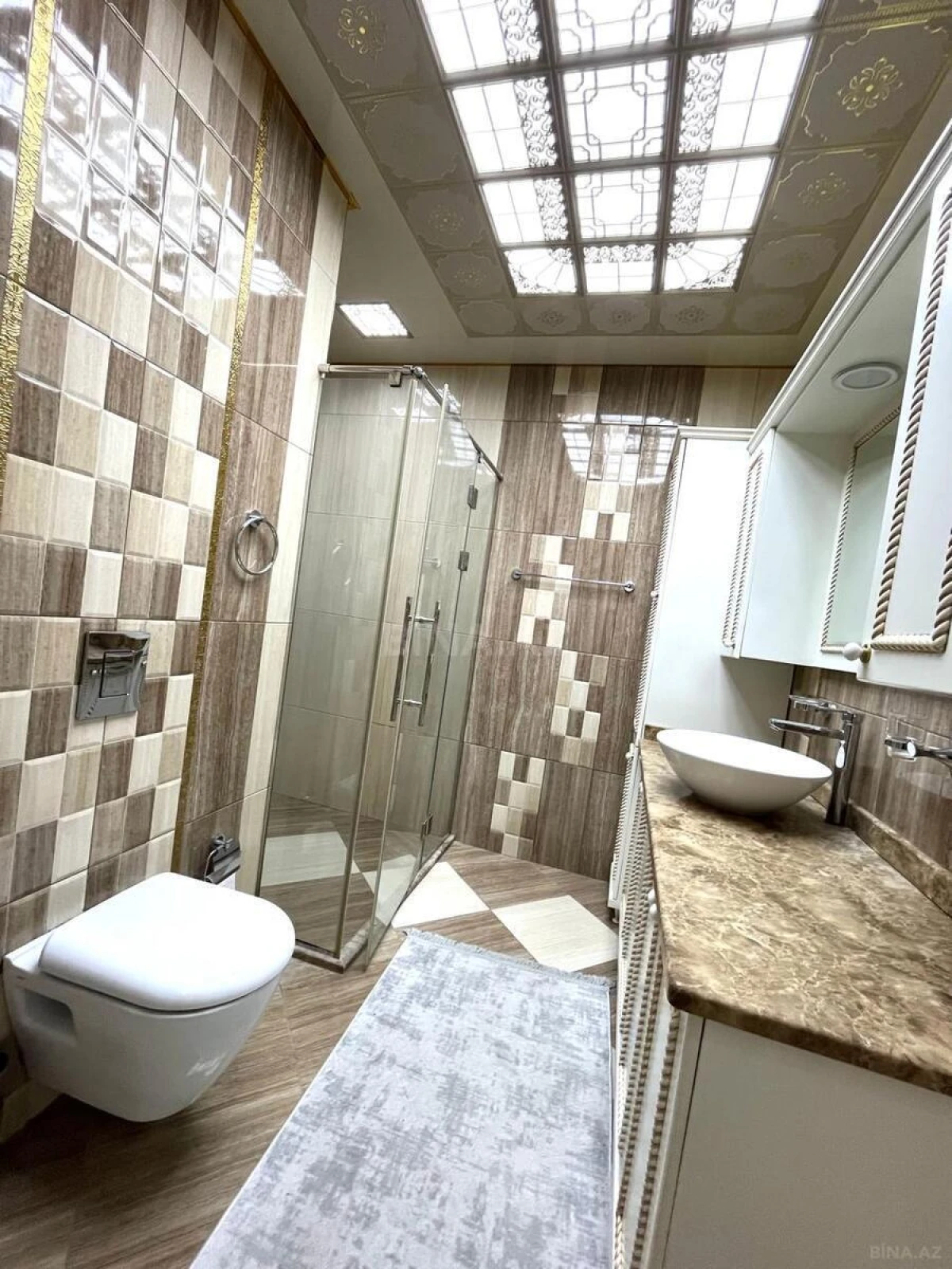 Satılır 5 otaqlı mənzil 535 m²