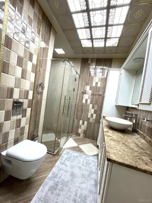 Satılır 5 otaqlı mənzil 535 m²