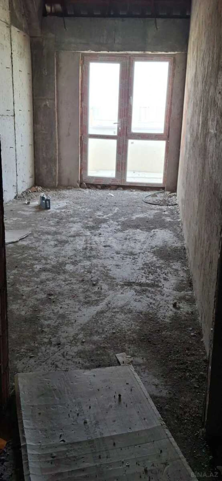 Satılır 2 otaqlı mənzil 95 m²