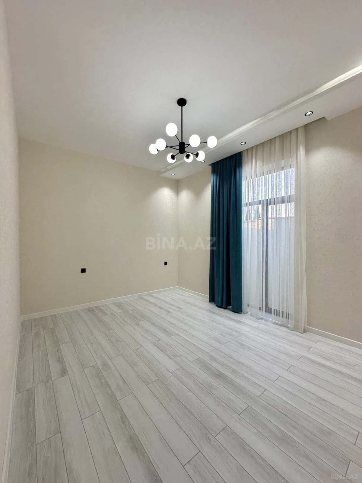 Satılır 4 otaqlı həyət evi 140 m²