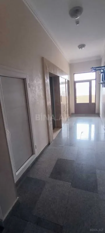 Satılır 4 otaqlı mənzil 295 m²