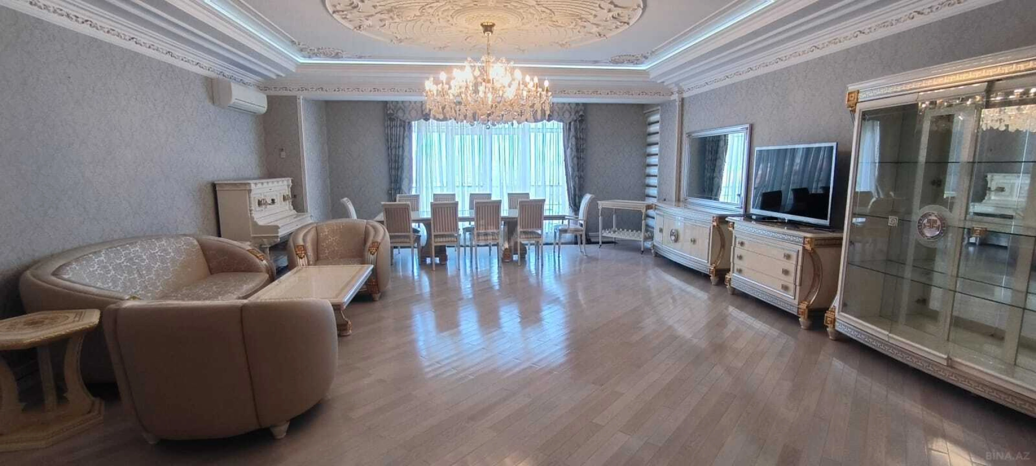 Satılır 5 otaqlı mənzil 400 m²