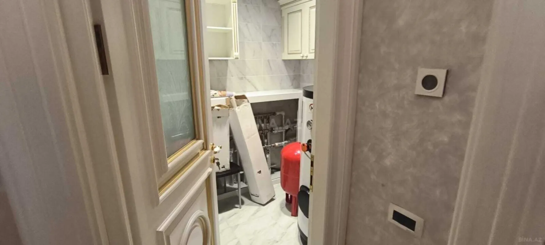 Satılır 5 otaqlı mənzil 400 m²