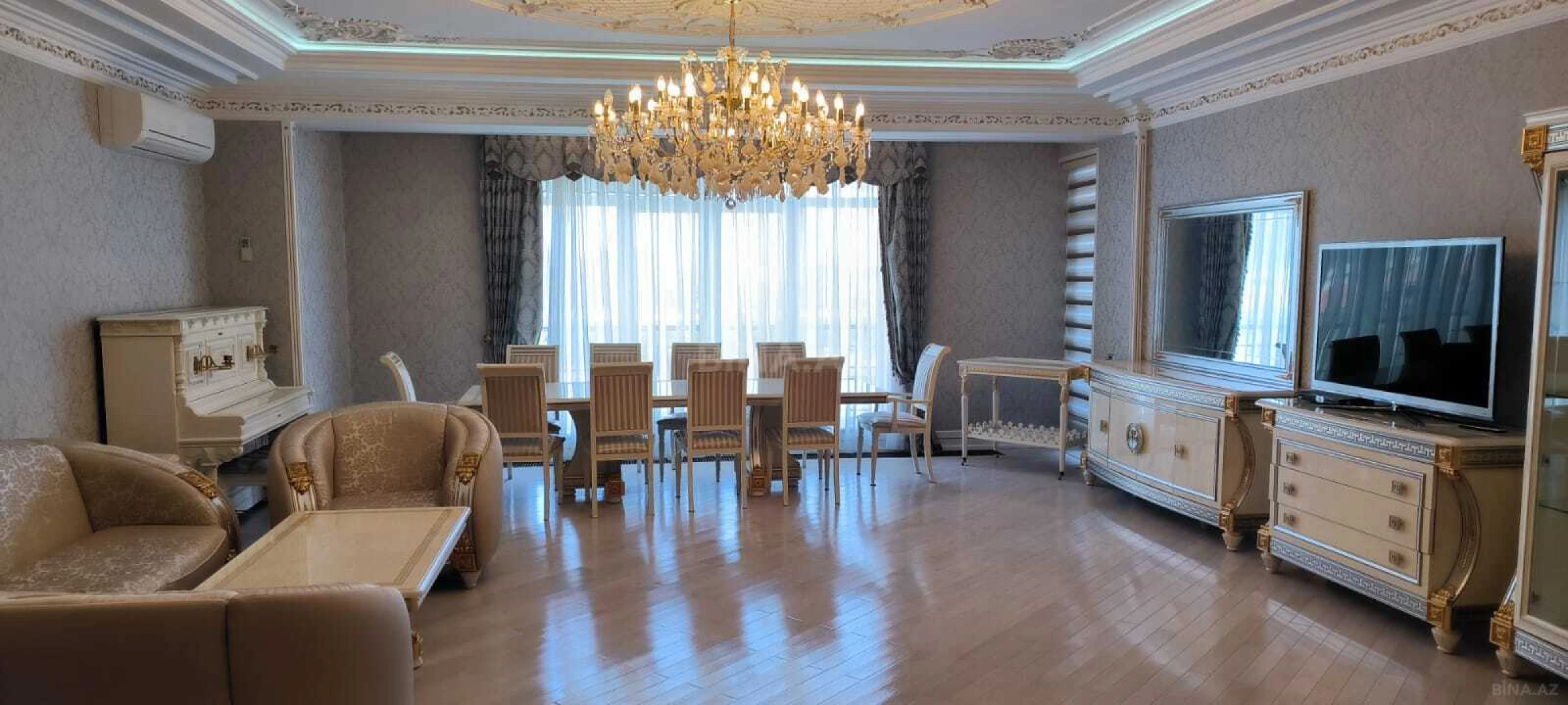 Satılır 5 otaqlı mənzil 400 m²
