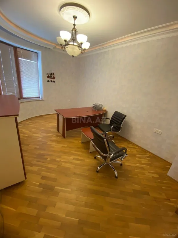 Kirayə verilir 4 otaqlı ofis 160 m²