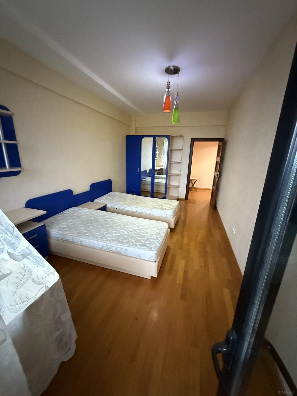Kirayə verilir 4 otaqlı mənzil 230 m²