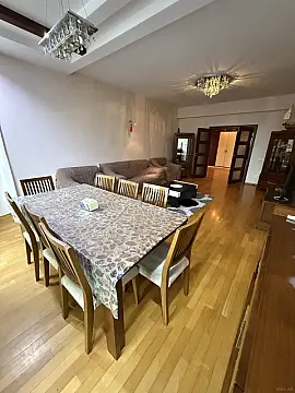 Kirayə verilir 4 otaqlı mənzil 230 m²