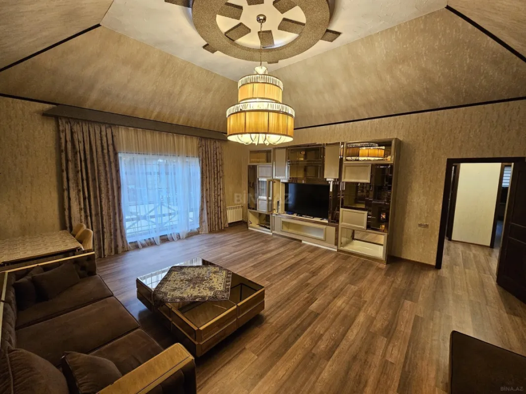 Satılır 4 otaqlı həyət evi 220 m²