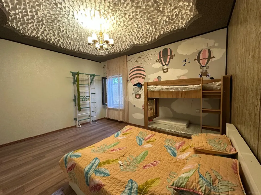Satılır 4 otaqlı həyət evi 220 m²
