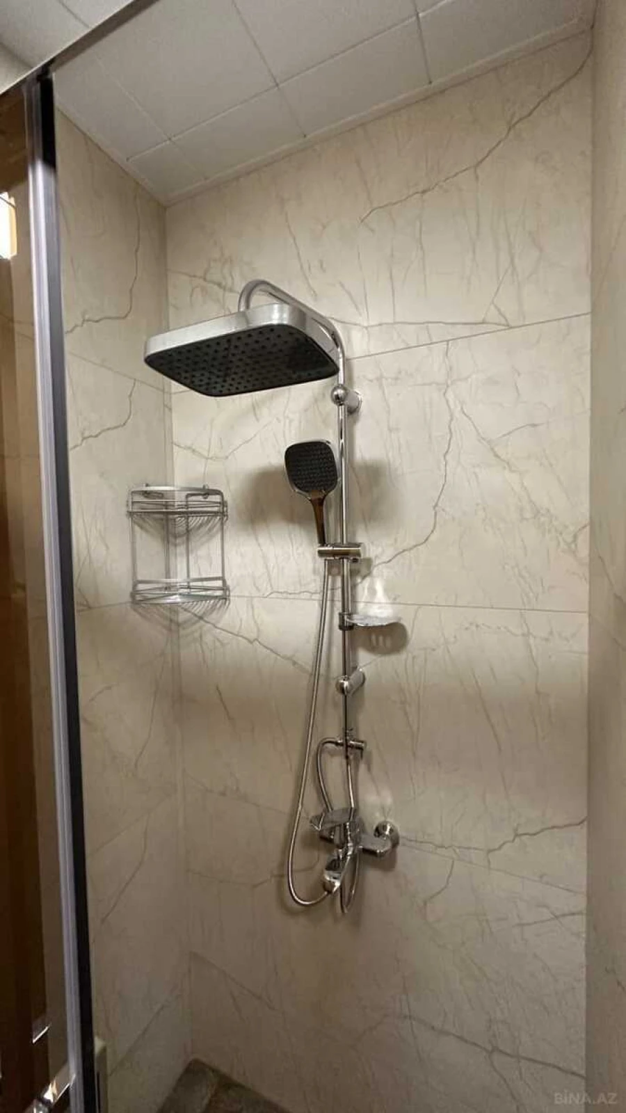 Kirayə verilir 2 otaqlı mənzil 90 m²