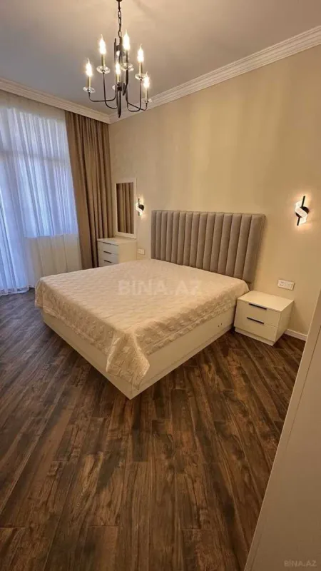 Kirayə verilir 2 otaqlı mənzil 90 m²
